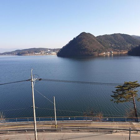 Lahoya Pension Chuncheon Εξωτερικό φωτογραφία