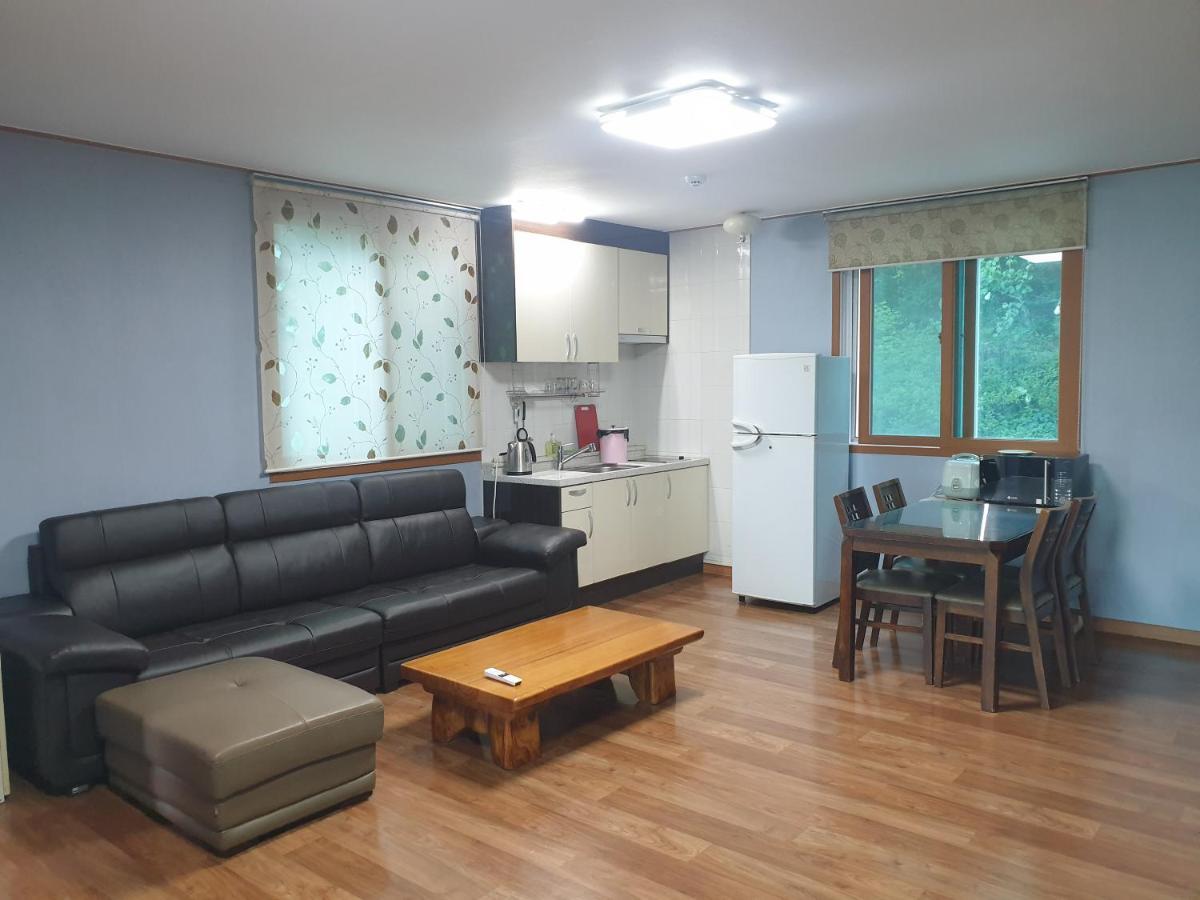 Lahoya Pension Chuncheon Εξωτερικό φωτογραφία