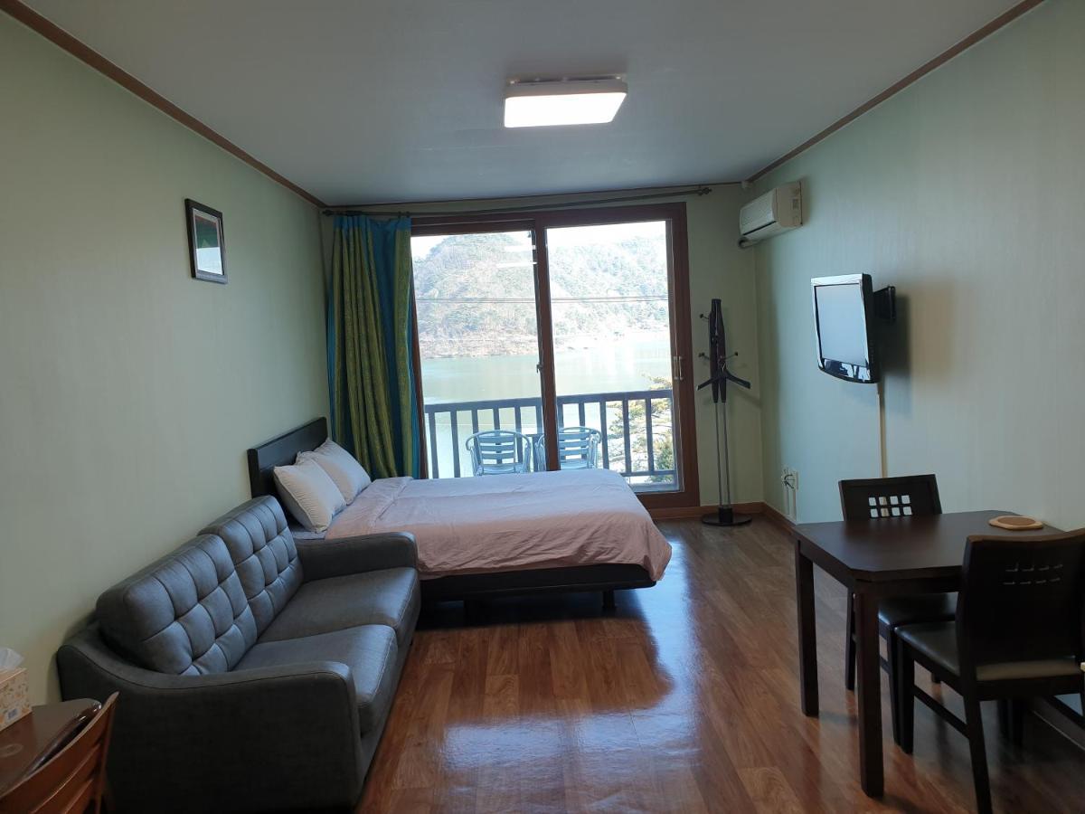 Lahoya Pension Chuncheon Εξωτερικό φωτογραφία