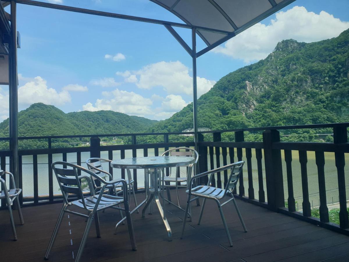 Lahoya Pension Chuncheon Εξωτερικό φωτογραφία