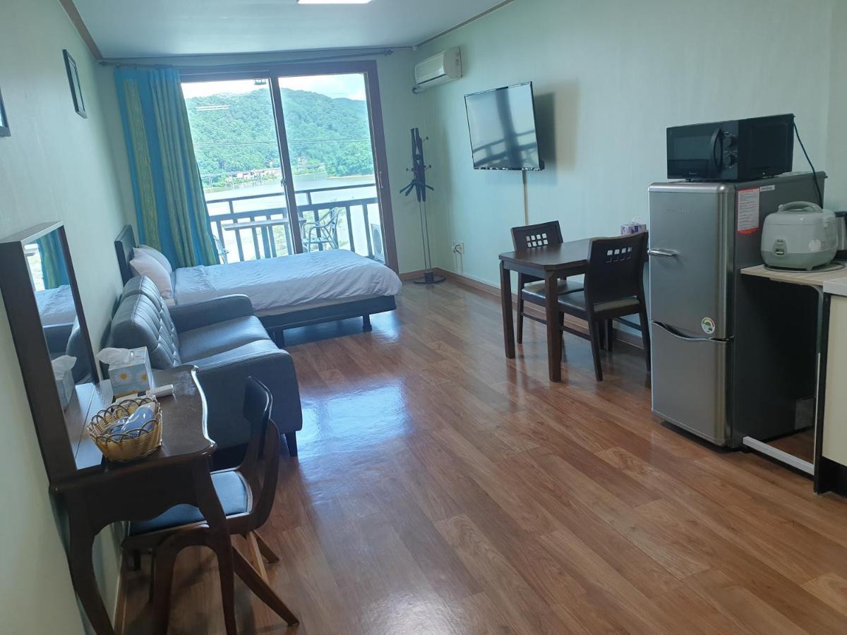 Lahoya Pension Chuncheon Εξωτερικό φωτογραφία
