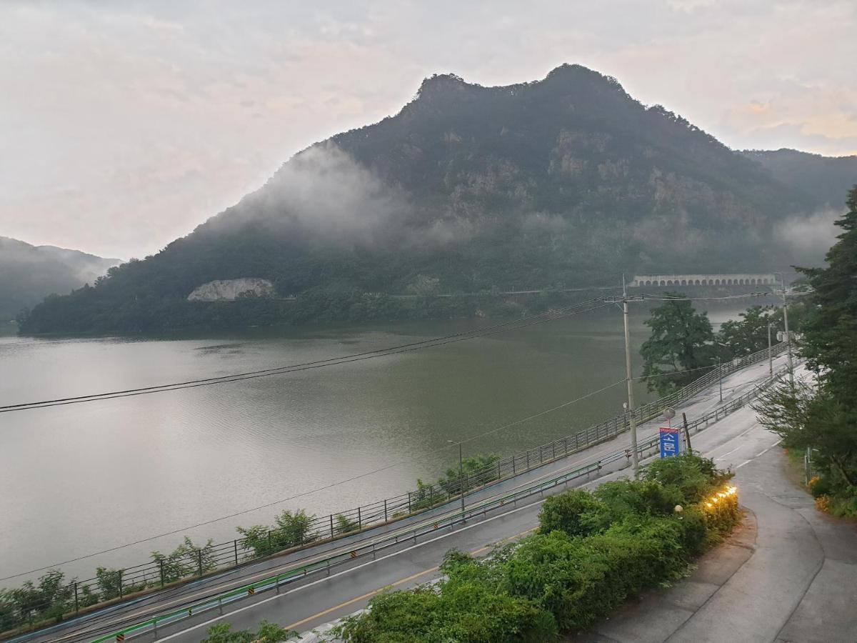 Lahoya Pension Chuncheon Εξωτερικό φωτογραφία