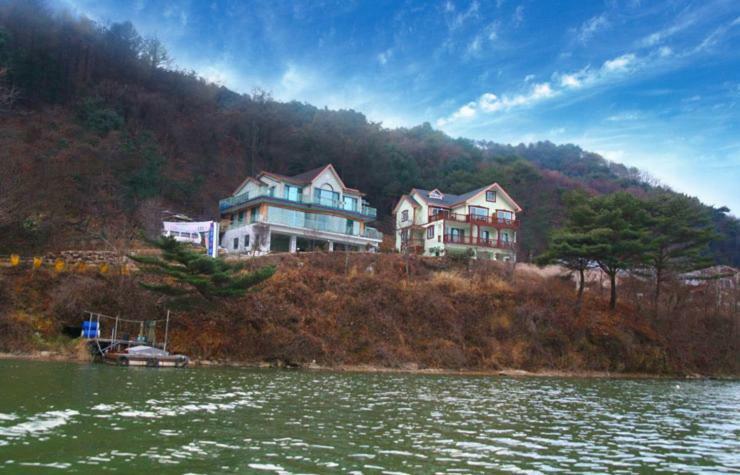 Lahoya Pension Chuncheon Εξωτερικό φωτογραφία