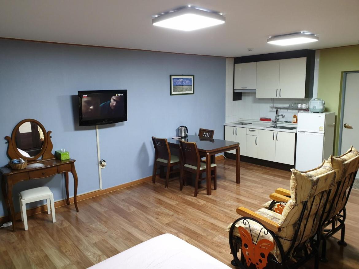Lahoya Pension Chuncheon Εξωτερικό φωτογραφία