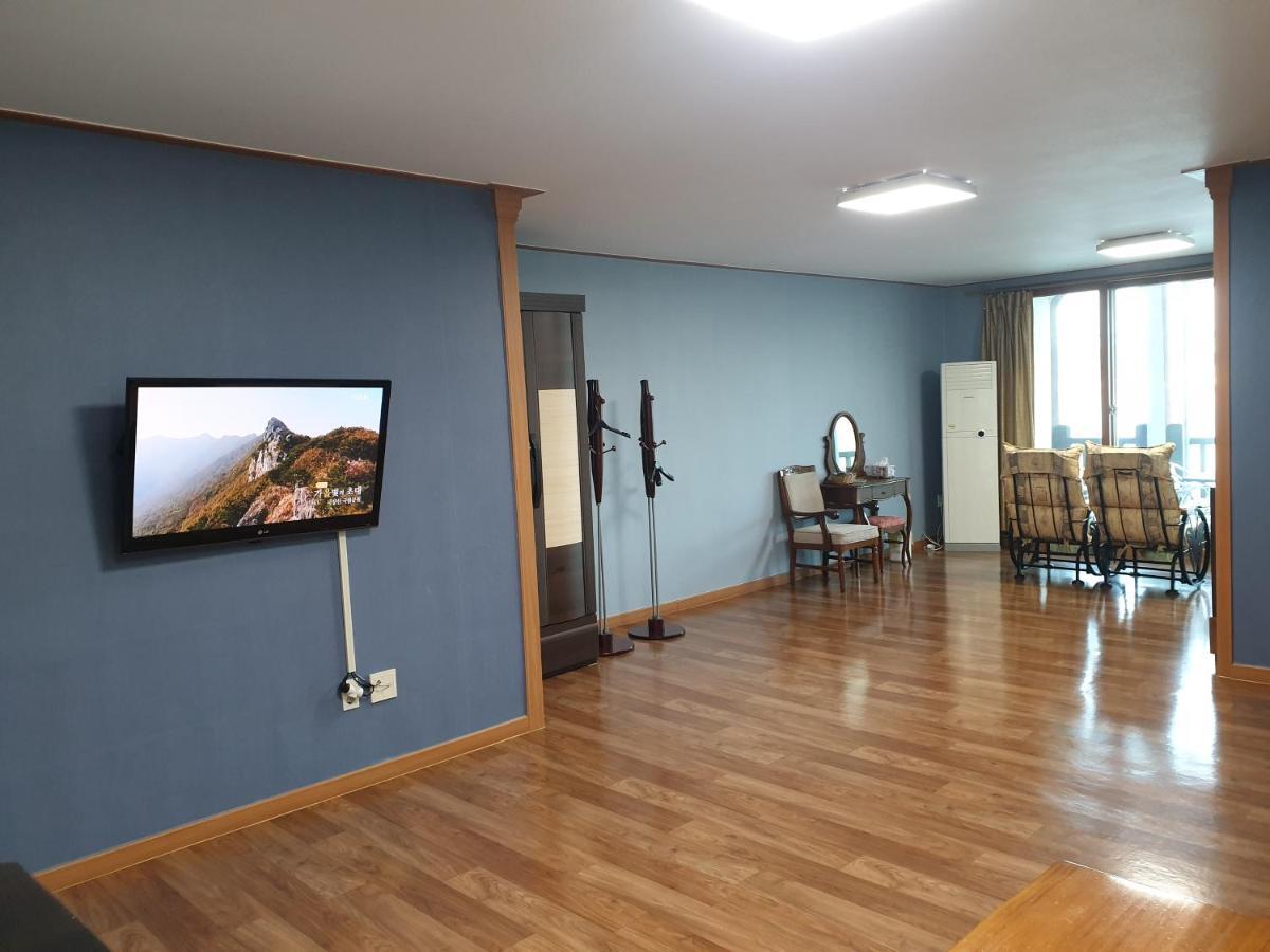 Lahoya Pension Chuncheon Εξωτερικό φωτογραφία